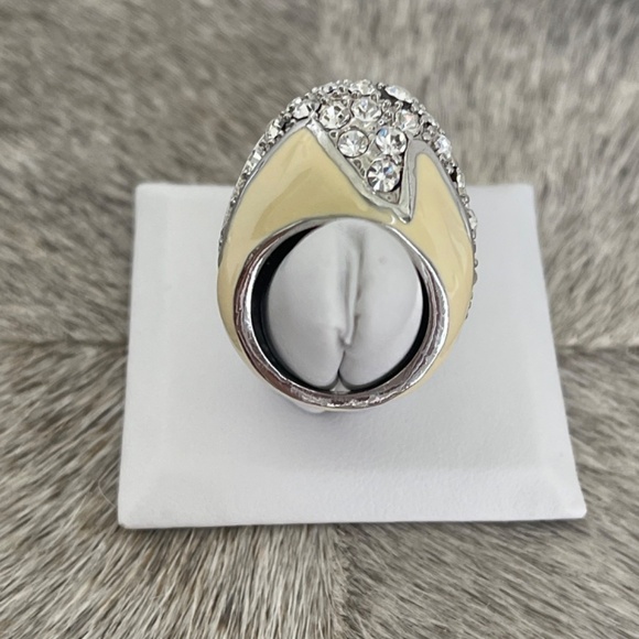ENAMEL & CRYSTALS RHINESTONES COCKTAIL RING - Picture 4 of 13